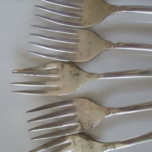 Antique Forks set of 5 Revelation Silver Plate 1953 midcentury silverplate - Picture 3 of 5